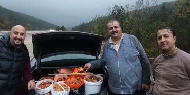 KÜTAHYA'DAN BURSA DAĞLARINA MANTAR TOPLAMAYA GİTTİLER