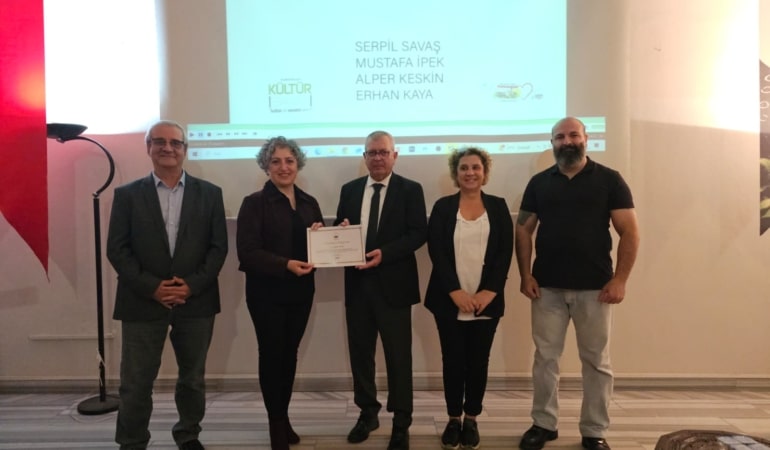 Osmangazi’de fotoğraf tutkunları sertifikalarını aldı, şimdi sıra sergide!